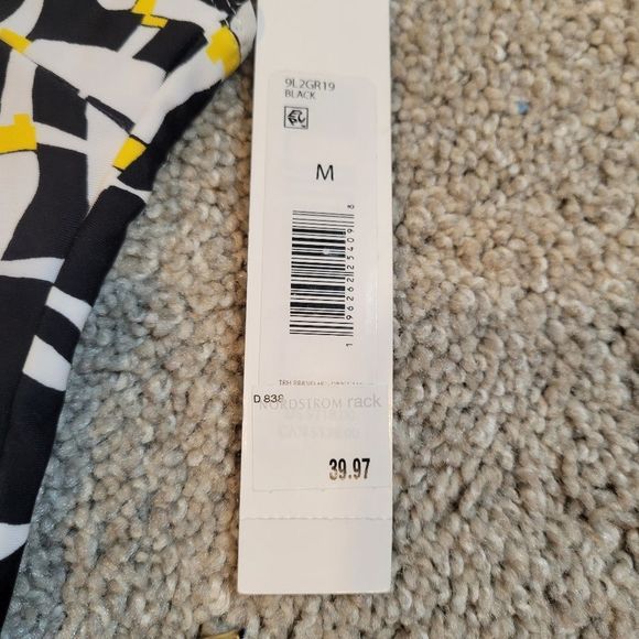 Tahari Women's Swimsuit Size M - Picture 6 of 6